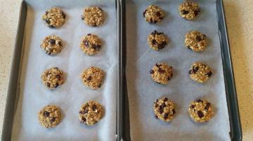 Buscuits on the tray